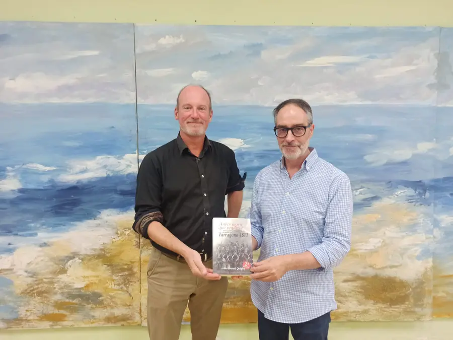 Adam Gerard Quigley amb el president del Centre D'estudis d'Altafulla